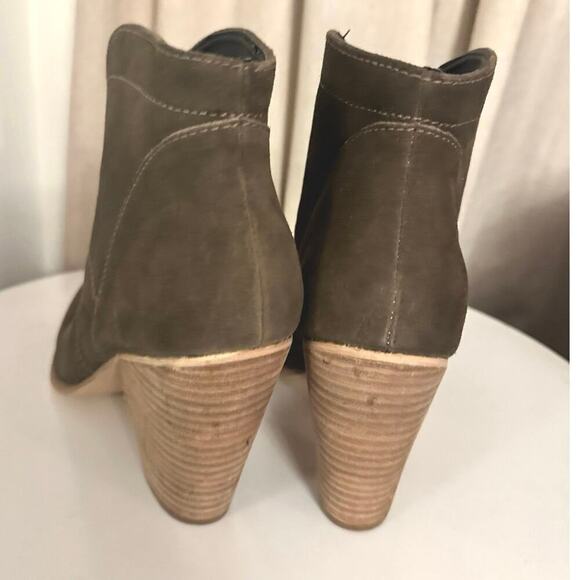 Sole Society Alba Olive Green Suede Heeled Ankle Bootie Sz. 11 Calf Suede - Picture 6 of 9